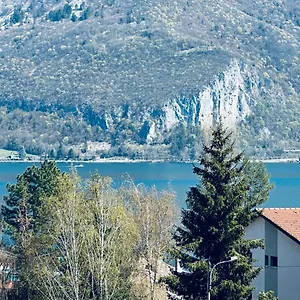 https://lac-arte-postale.hotels-rhonealpes.com